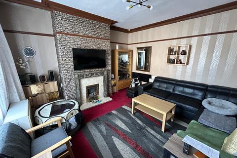 2 bedroom terraced house for sale, Clough Street, BD5 8BG