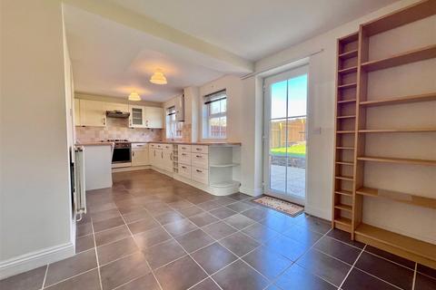 16 Ascot Close, Stratford-upon-avon, CV37 9FN