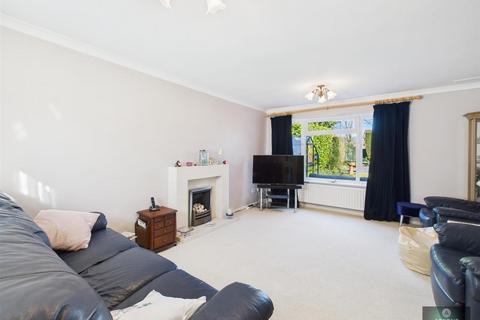 24 Aldingbourne Close, Ifield, Crawley, RH11 0QJ