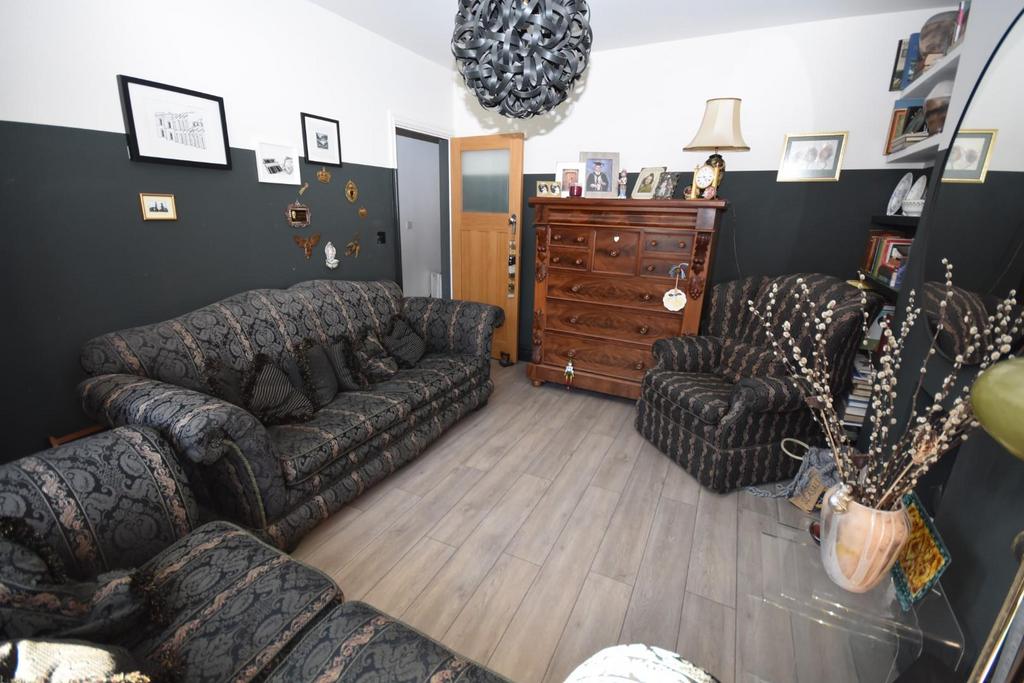 Lounge..JPG