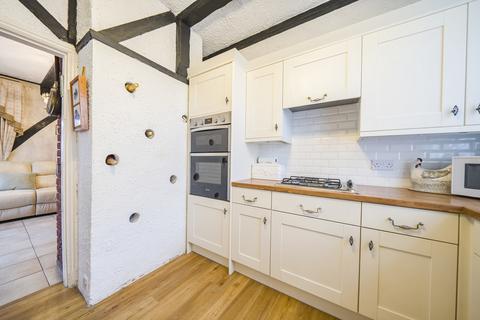 2 bedroom detached house for sale, Bromley Common, Bromley