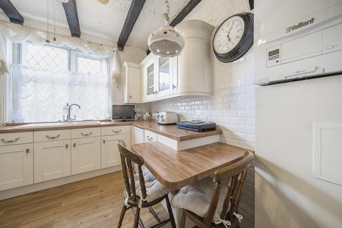 2 bedroom detached house for sale, Bromley Common, Bromley
