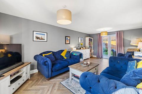 4 Williamson Road, Horley, RH6 9RQ