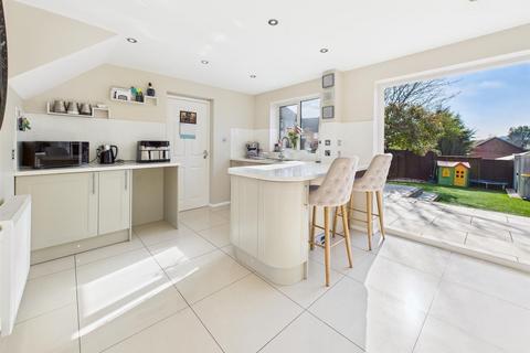 1 Alderton Close, Abbeymead, Gloucester, GL4 5UE