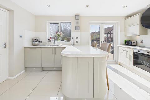 1 Alderton Close, Abbeymead, Gloucester, GL4 5UE