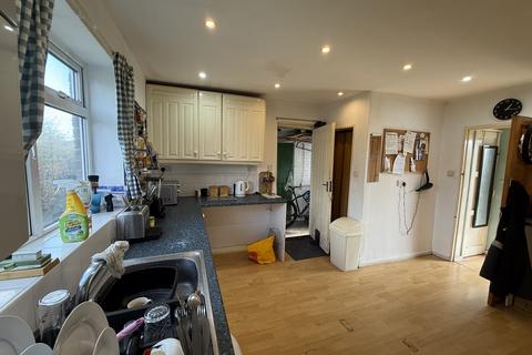 140 Earlsway, Macclesfield, SK11 8SX
