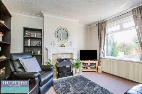 3 bedroom semi-detached house for sale, Mandale Road Horton Bank Top, Bradford, West Yorkshire, BD6 3JX