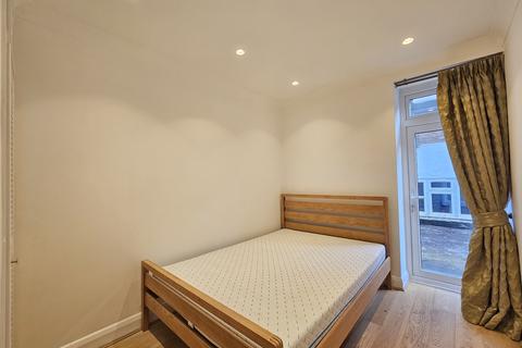 2 bedroom duplex for sale, Westbourne Terrace, Paddington, London W2