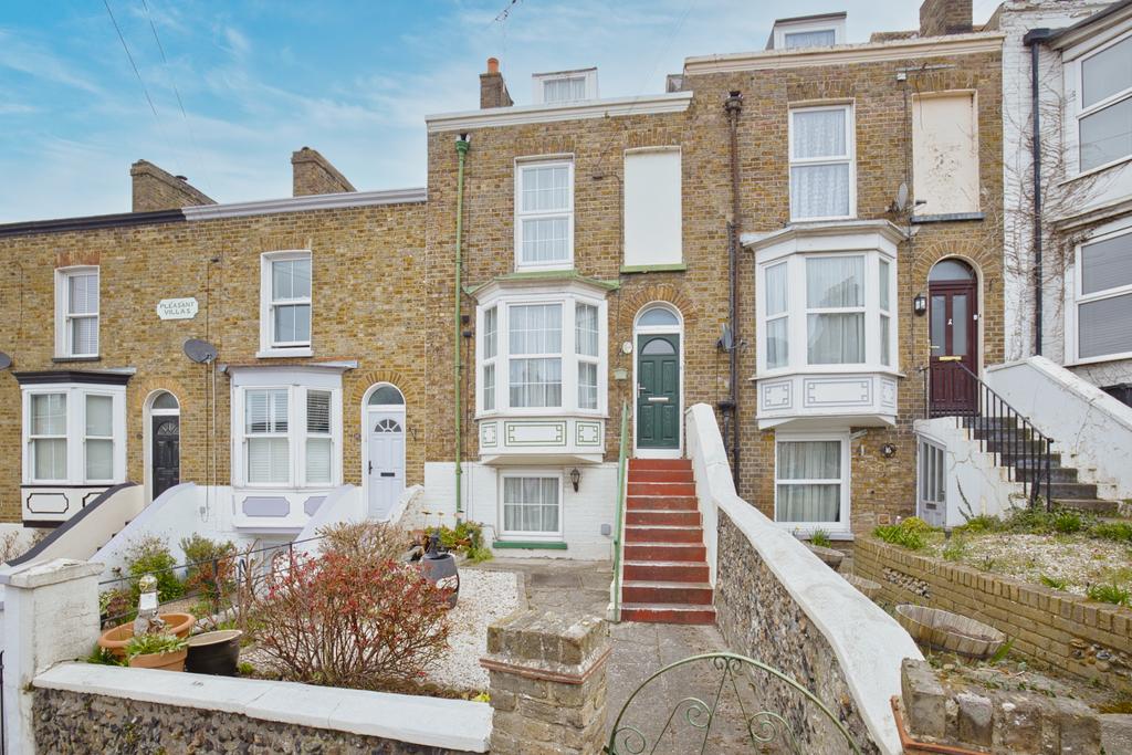 Victoria Road, Ramsgate, CT11 4 bed terraced house - £260,000