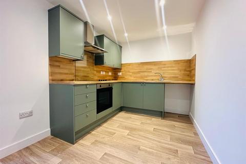 2 bedroom flat to rent, The New Cut, Cullompton EX15