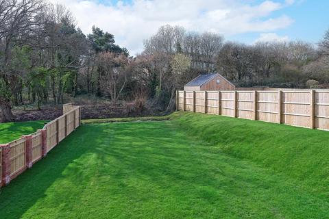 5 bedroom detached house for sale, Filton Road, Hambrook, Bristol, BS16