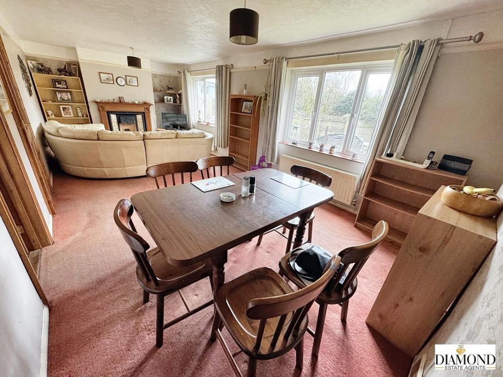 Lounge Dining Room