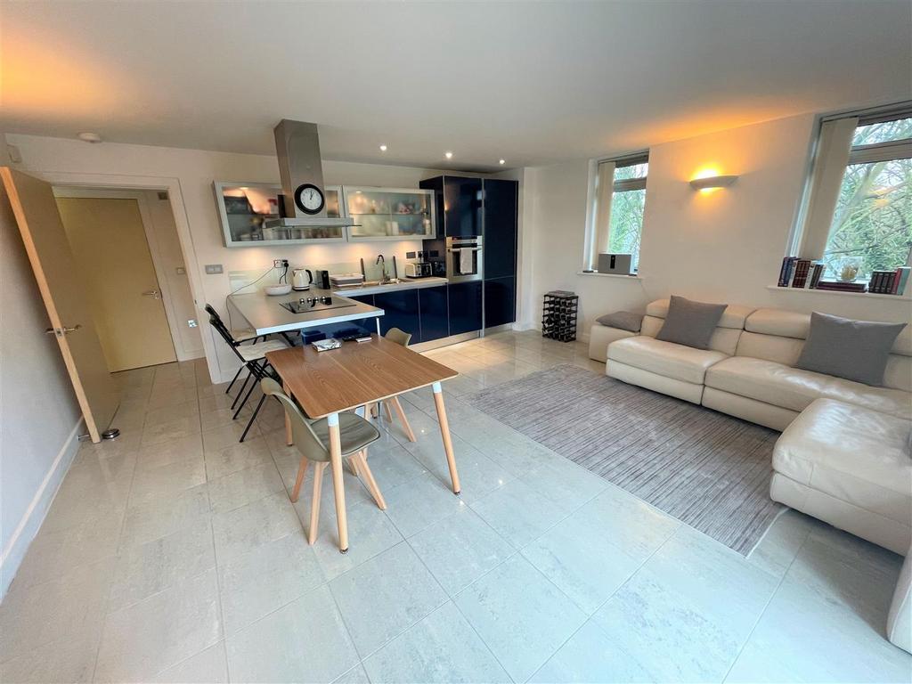 Kitchen /dining