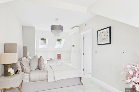 4 bedroom semi-detached house for sale, Victoria Close, Rickmansworth, Hertfordshire, WD3 1QY