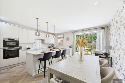 4 bedroom semi-detached house for sale, Victoria Close, Rickmansworth, Hertfordshire, WD3 1QY