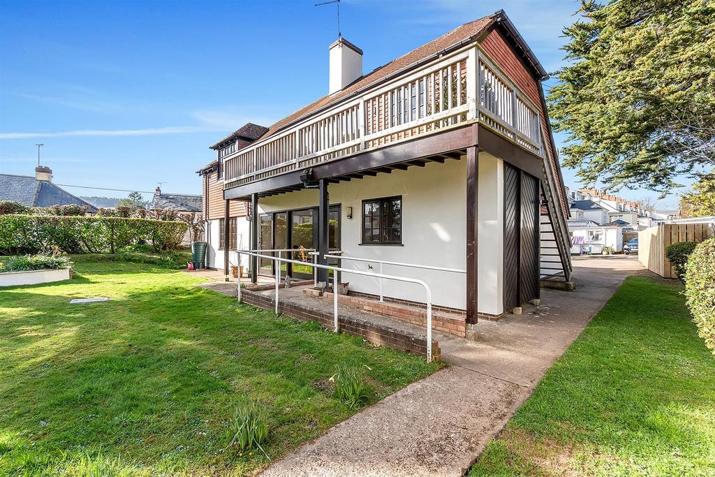 Weir Lodge.12.jpg