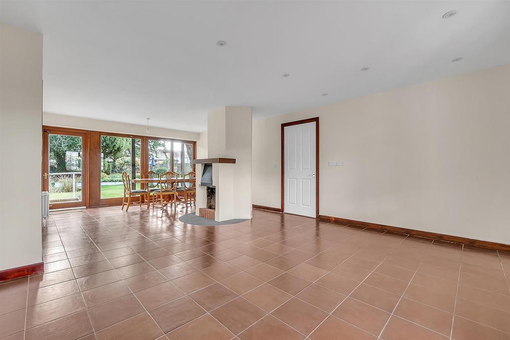 Weir Lodge GFApartment.2.jpg