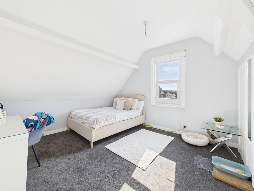 Bedroom: