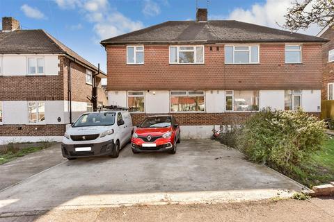 2 bedroom maisonette for sale, Vale Drive, Chatham ME5