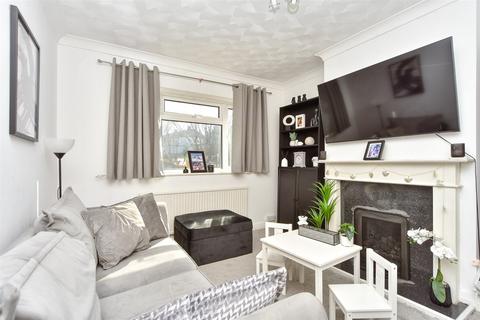 2 bedroom maisonette for sale, Vale Drive, Chatham ME5
