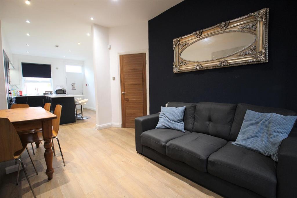 Living Room.jpg