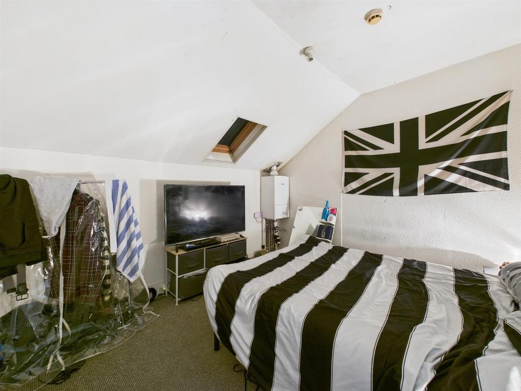 Bedroom: