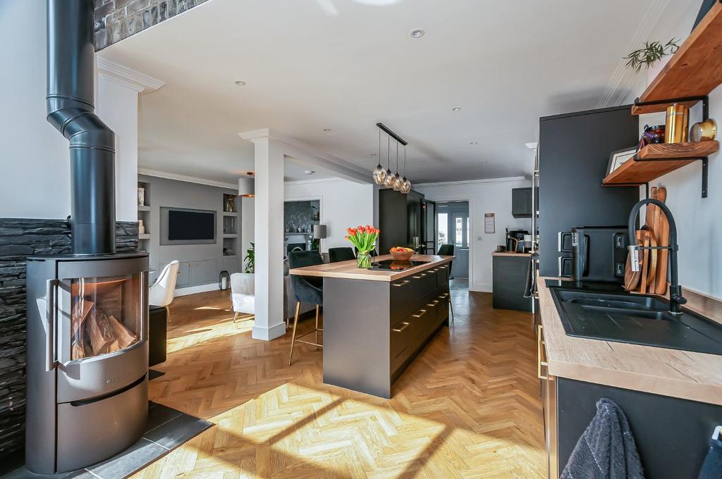 Kitchen / Diner