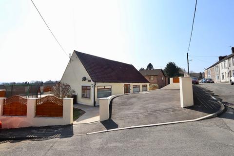 4 bedroom detached bungalow for sale, Oak Street, Blackwood, NP12