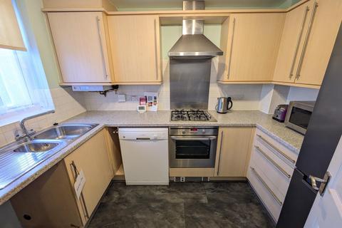 2 bedroom terraced house to rent, Ormonde Close, Grantham, NG31