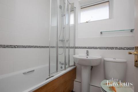 24 Longfellow Crescent, Wootton Bassett, Swindon, SN4 8JU