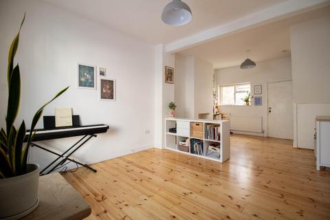 2 bedroom terraced house for sale, Ainsworth Street, Cambridge