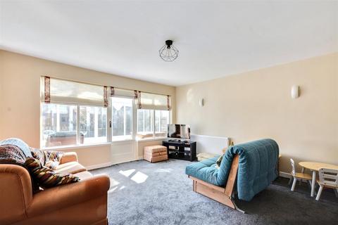 3 bedroom detached house for sale, Windsor Close, Borrowash