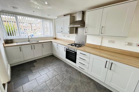 3 bedroom terraced house to rent, Fernside Avenue, Manchester, Greater Manchester, M20