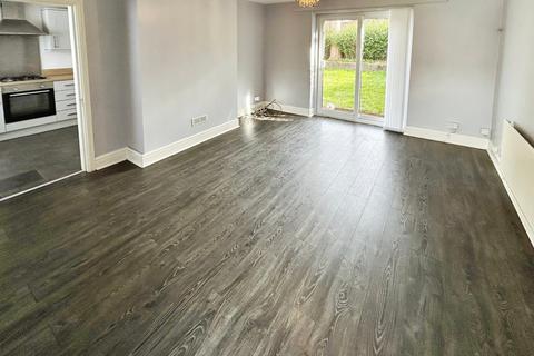 3 bedroom terraced house to rent, Fernside Avenue, Manchester, Greater Manchester, M20