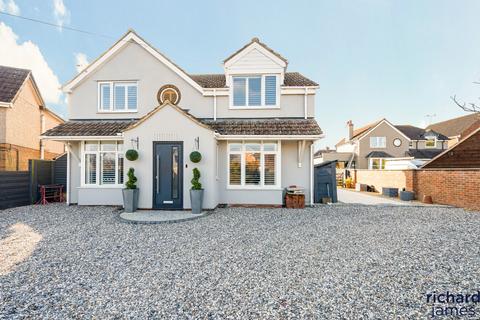 4 bedroom detached house for sale, Marshfield Way, Swindon, Wiltshire, SN3