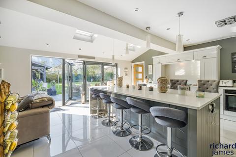 4 bedroom detached house for sale, Marshfield Way, Swindon, Wiltshire, SN3