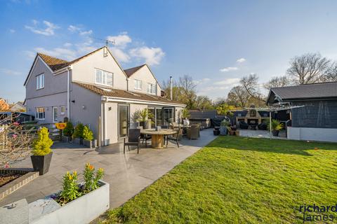 4 bedroom detached house for sale, Marshfield Way, Swindon, Wiltshire, SN3
