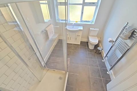 1 bedroom in a house share to rent, Paddock Road, Reading RG4