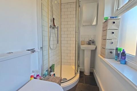 1 bedroom in a house share to rent, Paddock Road, Reading RG4