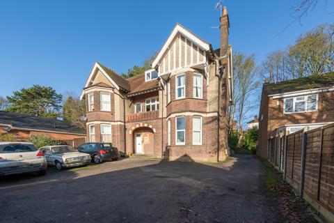 undefined, Albany Grove, Luton LU2