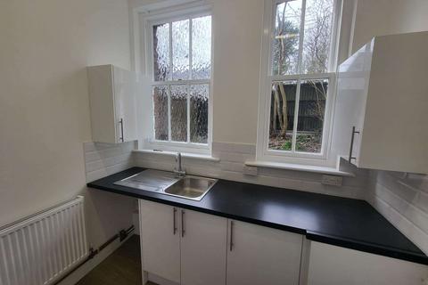 undefined, Albany Grove, Luton LU2