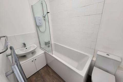undefined, Albany Grove, Luton LU2