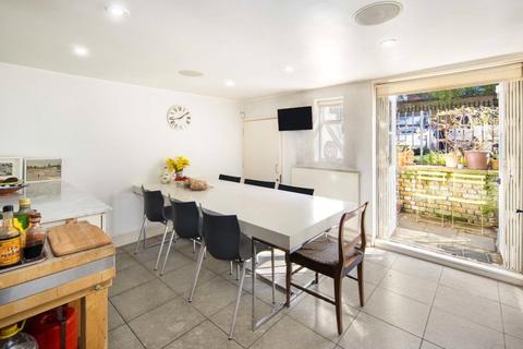4 bedroom house for sale, The Terrace, Old Ford Road, London, E2