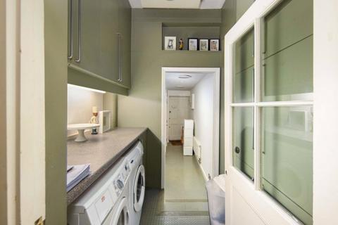 2 The Terrace, London, E2 9PH