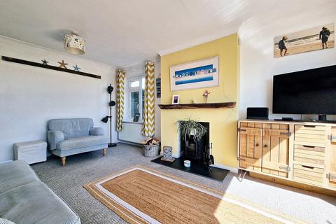 undefined, West Bay