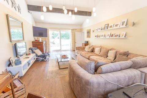 17 Norton Park, Ascot, SL5 9BW