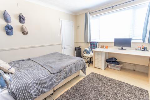 17 Norton Park, Ascot, SL5 9BW