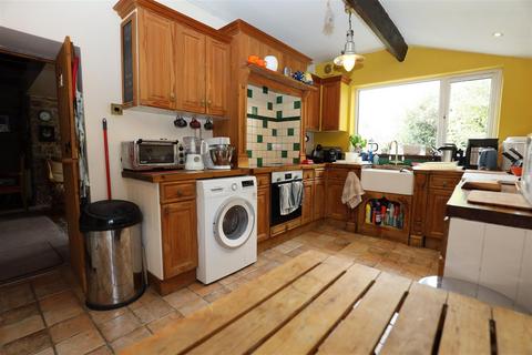 3 bedroom end of terrace house for sale, Hensol Road, Hensol, Miskin, Pontyclun, RCT, CF72 8JW