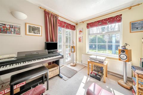 32 Constable Way, College Town, Sandhurst, GU47 0FE