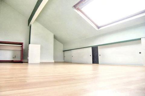 13 Aviary Row, Leeds, LS12 2NZ